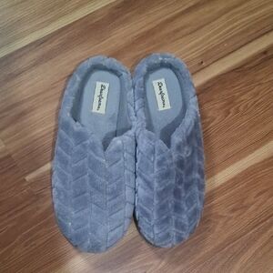 Dearfoams Gray Chevron Slippers